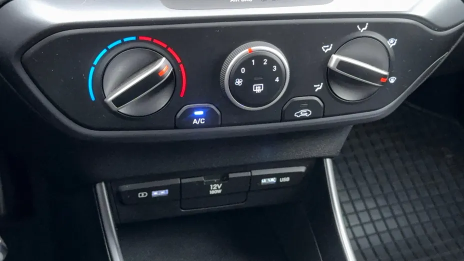 HYUNDAI i20 i20 1.2 Pure