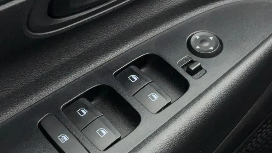 HYUNDAI i20 i20 1.2 Pure