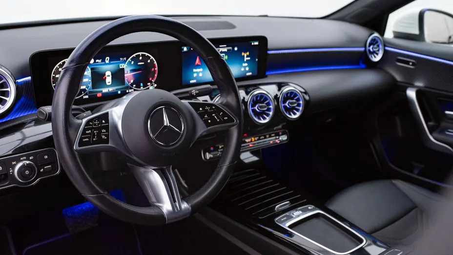 MERCEDES-BENZ A Klasa A 200 d Progressive 8G-DCT