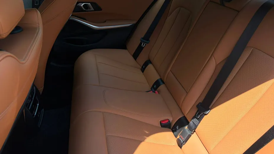 BMW Seria 3 318i M Sport aut