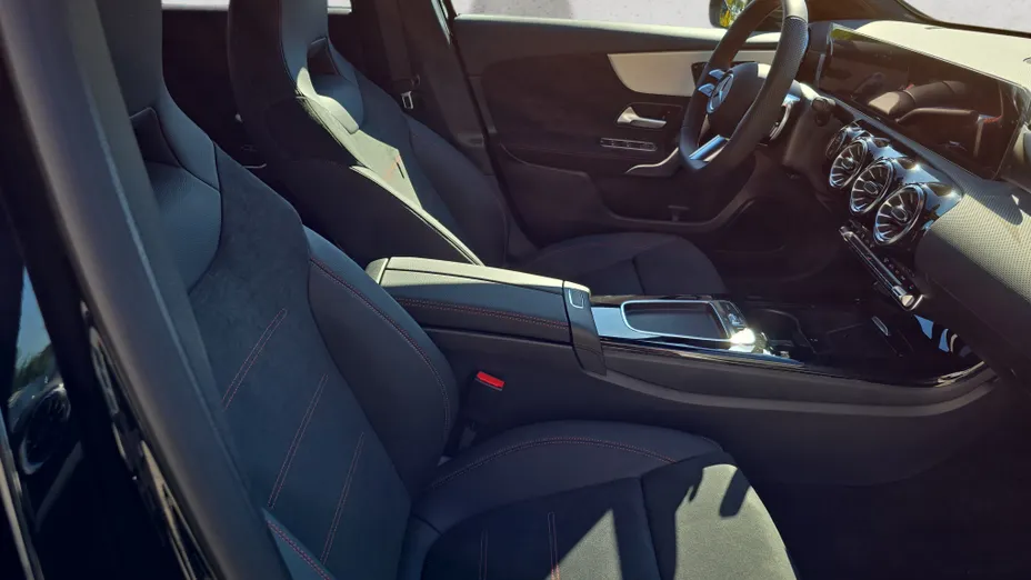 MERCEDES-BENZ A Klasa A 220 4-Matic AMG Line 8G-DCT Nowy