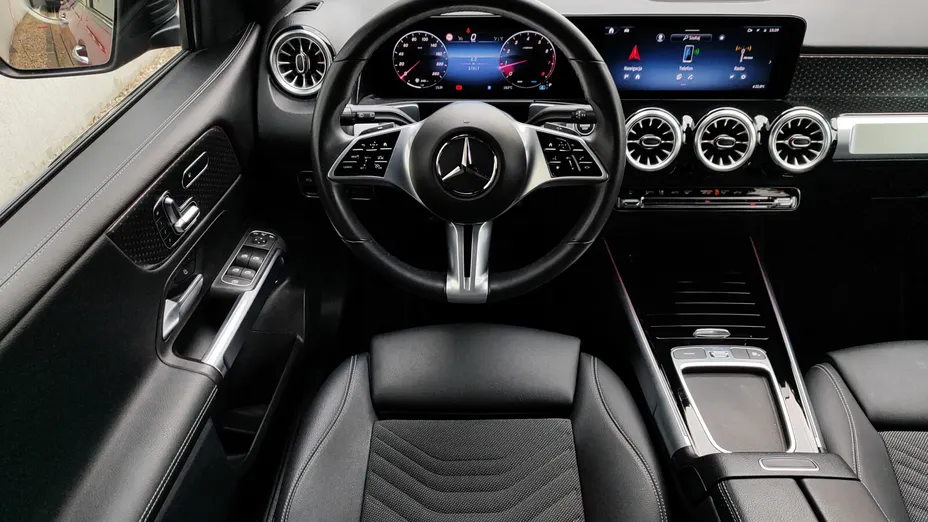 MERCEDES-BENZ GLB GLB 200 Progressive 7G-DCT