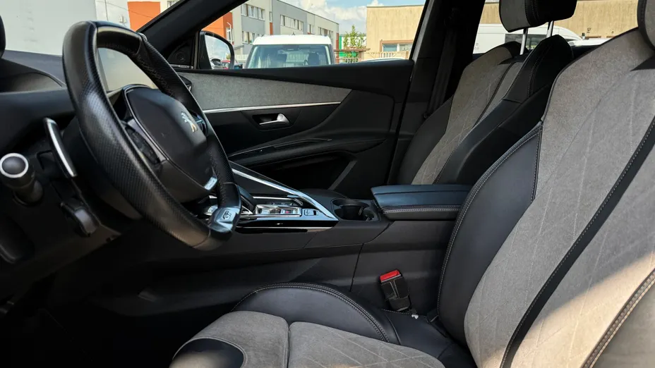 PEUGEOT 3008 3008 1.6 PureTech Hybrid4 PHEV GT S&S EAT8