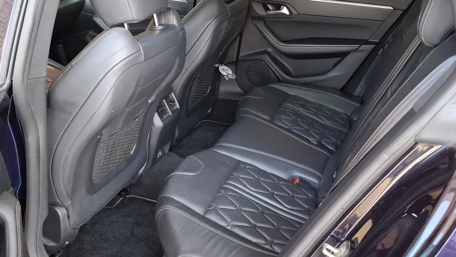 PEUGEOT 508 508 1.6 PureTech First Edition S&S EAT8