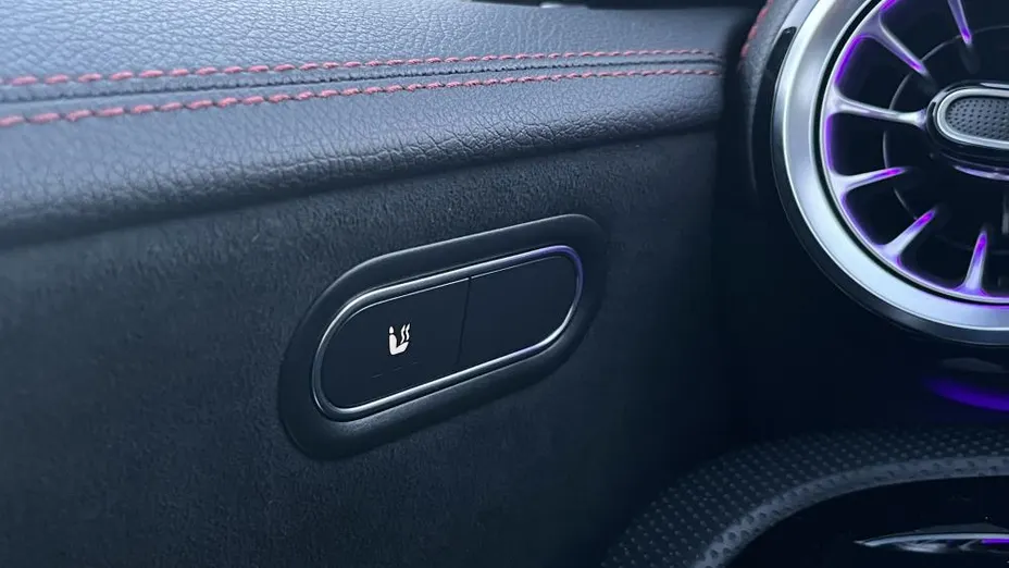 MERCEDES-BENZ CLA CLA 200 d AMG Line 8G-DCT