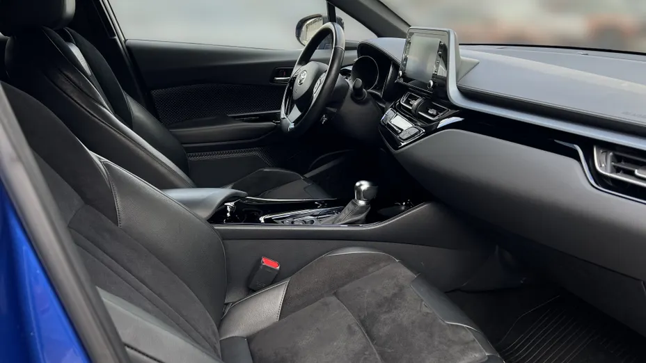TOYOTA C-HR C-HR 2.0 Hybrid Selection