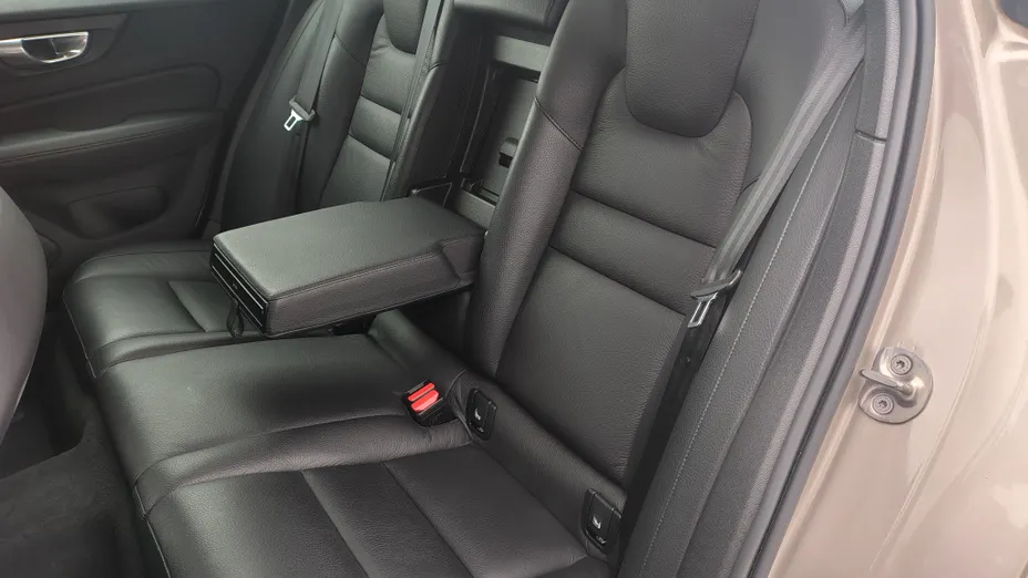 VOLVO V60 V60 B4 D Core aut
