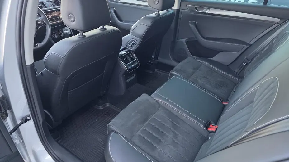 SKODA Superb Superb 2.0 TDI SCR Style DSG