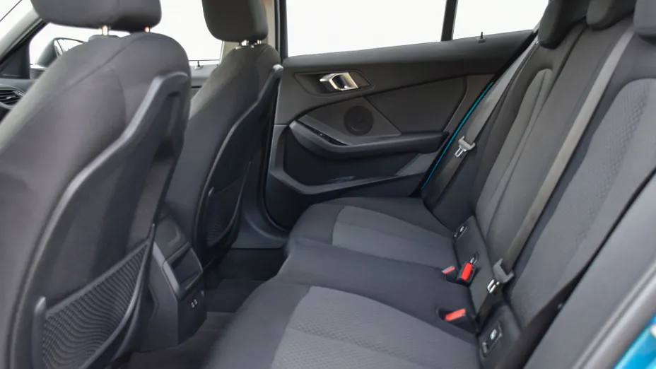 BMW Seria 1 118i Advantage aut