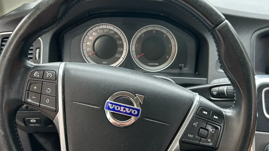 VOLVO V60 V60 D3 aut