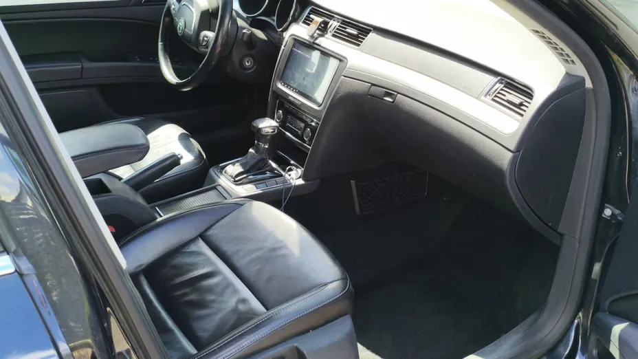 SKODA Superb Superb 2.0 TDI Active