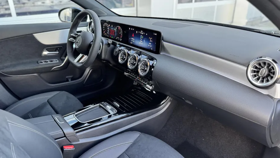 MERCEDES-BENZ A Klasa A 250 e PHEV AMG Line 8G-DCT Nowy