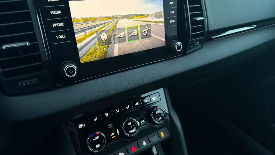 SKODA Karoq Karoq 1.5 TSI ACT Sportline DSG