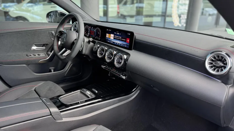 MERCEDES-BENZ CLA CLA 250 e PHEV AMG Line 8G-DCT Nowy