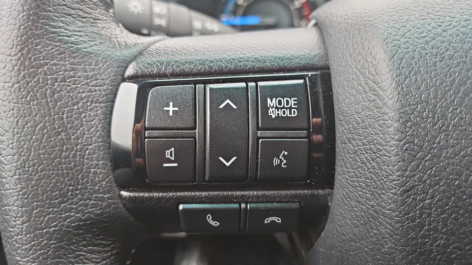 TOYOTA HiLux Hilux 2.8 D-4D mHEV Double Cab Invincible 4x4 aut