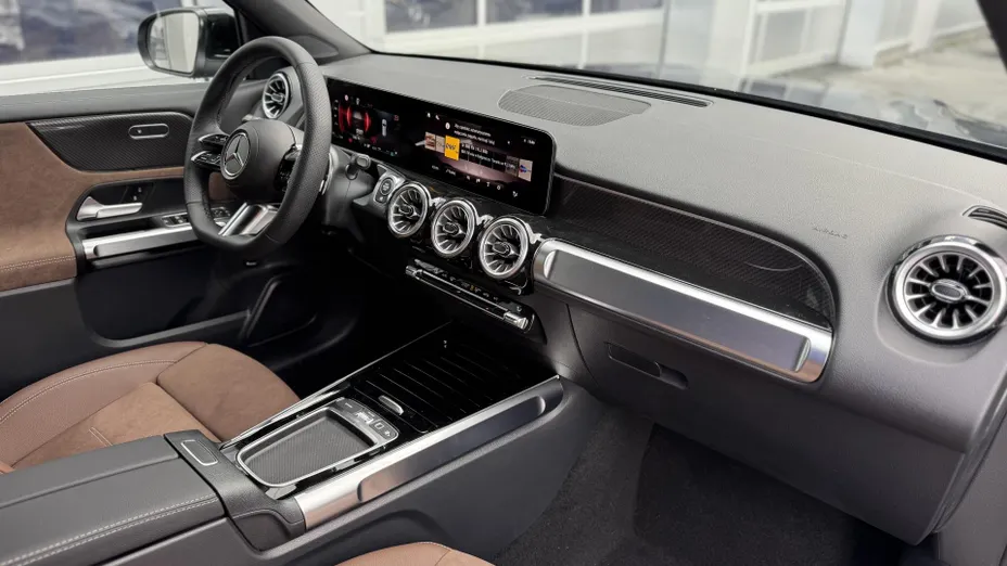 MERCEDES-BENZ GLB GLB 200 mHEV AMG Line 7G-DCT Nowy