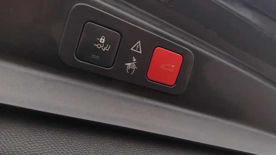 PEUGEOT 5008 5008 1.6 PureTech Allure S&S EAT8