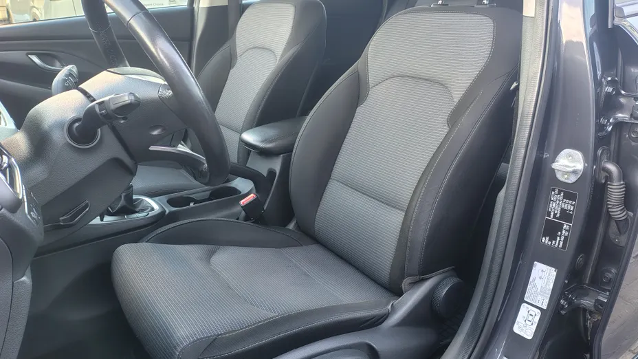 HYUNDAI i30 i30 1.5 DPI Classic +