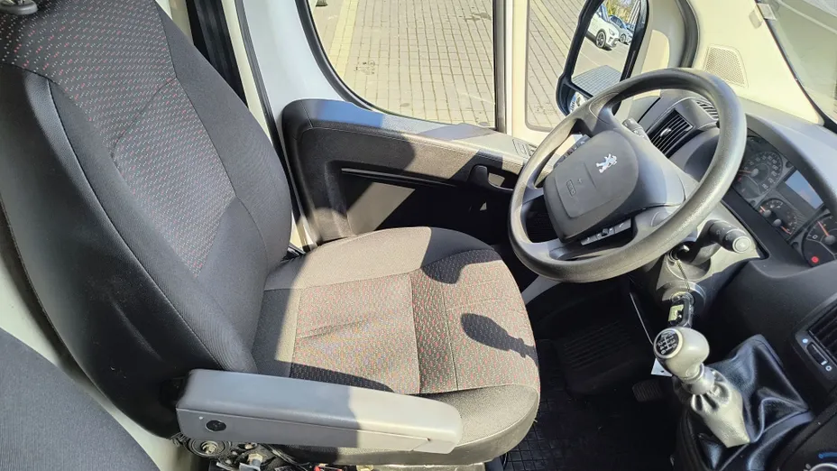 PEUGEOT Boxer Boxer 335 BlueHDi L3 Premium