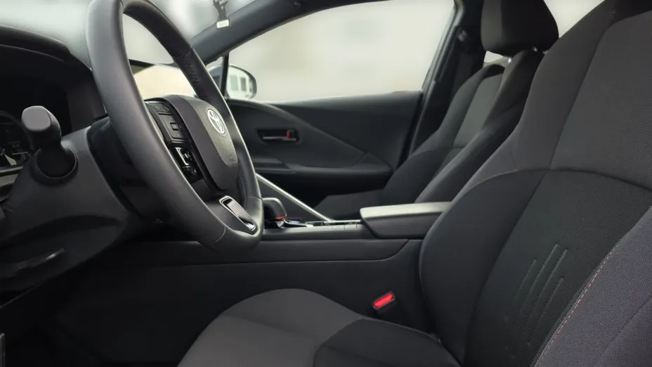 TOYOTA C-HR C-HR 2.0 PHEV Dynamic Force Style