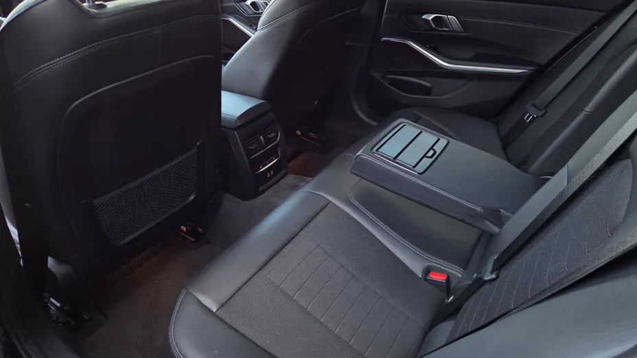 BMW Seria 3 320d xDrive Sport Line aut