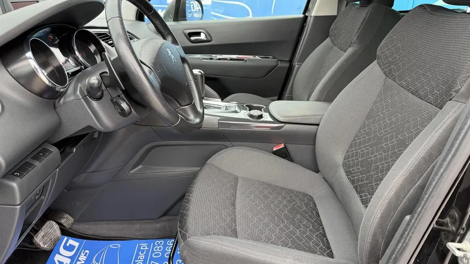 PEUGEOT 3008 -
