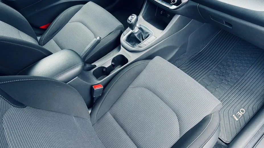 HYUNDAI i30 i30 1.0 T-GDI Modern