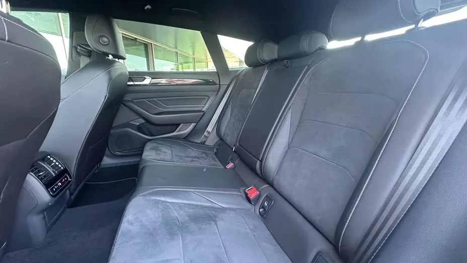 VOLKSWAGEN Arteon -