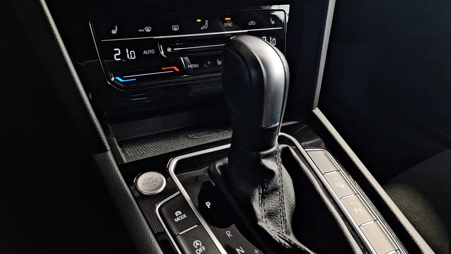 VOLKSWAGEN Passat Passat 2.0 TDI Elegance DSG