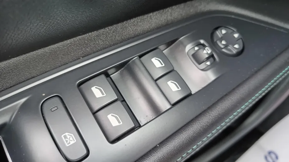 PEUGEOT 5008 5008 1.5 BlueHDi Allure S&S EAT8