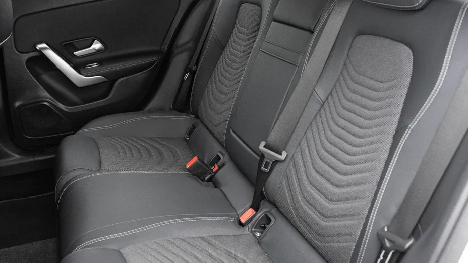 MERCEDES-BENZ A Klasa A 200 d Progressive 8G-DCT