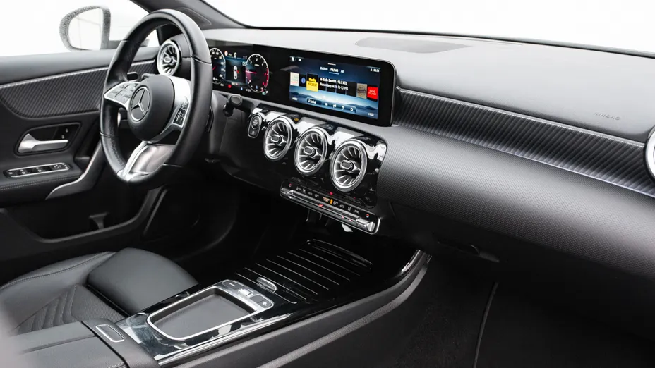 MERCEDES-BENZ A Klasa A 200 d Progressive 8G-DCT