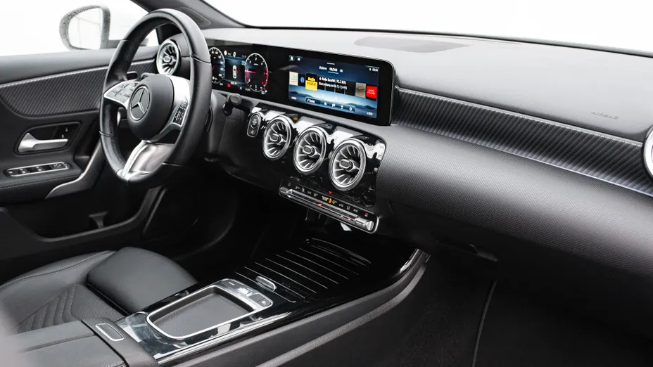 MERCEDES-BENZ A Klasa A 200 d Progressive 8G-DCT