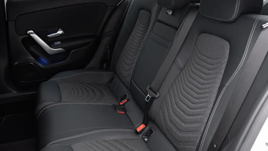 MERCEDES-BENZ A Klasa A 200 d Progressive 8G-DCT