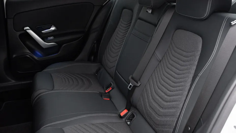 MERCEDES-BENZ A Klasa A 200 d Progressive 8G-DCT