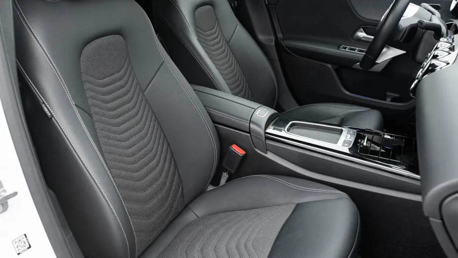 MERCEDES-BENZ A Klasa A 200 d Progressive 8G-DCT