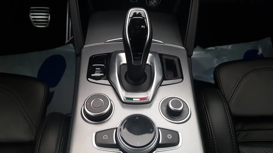 ALFA ROMEO Stelvio Stelvio 2.0 Turbo Veloce Q4 aut