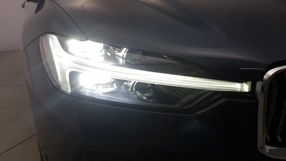 VOLVO XC60 XC60 T6 Plug-In Hybrid AWD Plus Bright aut