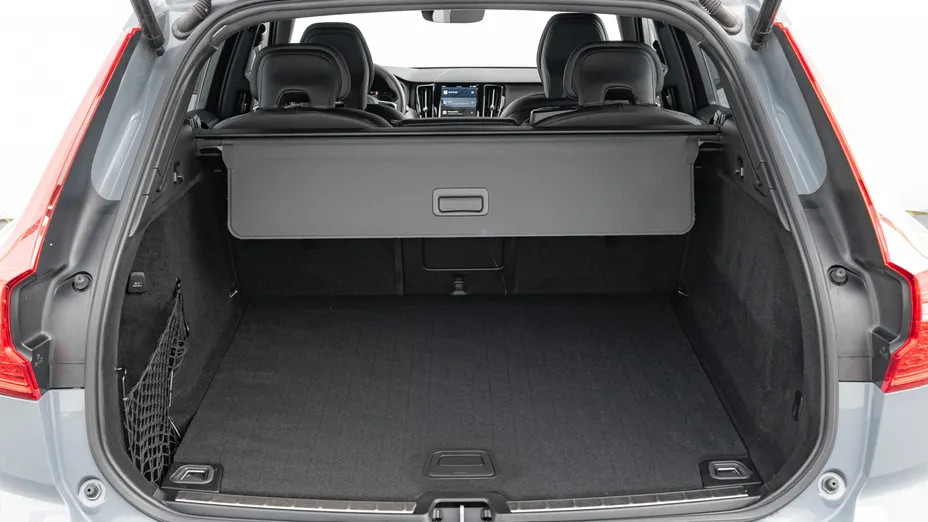 VOLVO XC60 XC60 B4 D AWD Plus Dark aut