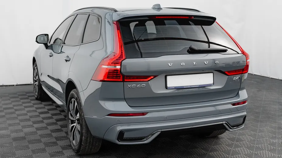 VOLVO XC60 XC60 B4 D AWD Plus Dark aut