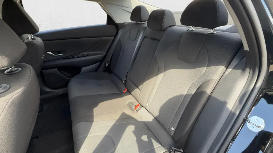 HYUNDAI Elantra Elantra 1.6 Modern