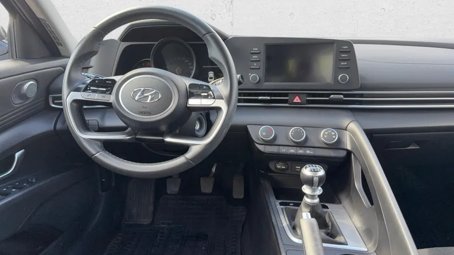 HYUNDAI Elantra Elantra 1.6 Modern