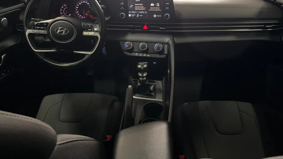 HYUNDAI Elantra Elantra 1.6 Modern