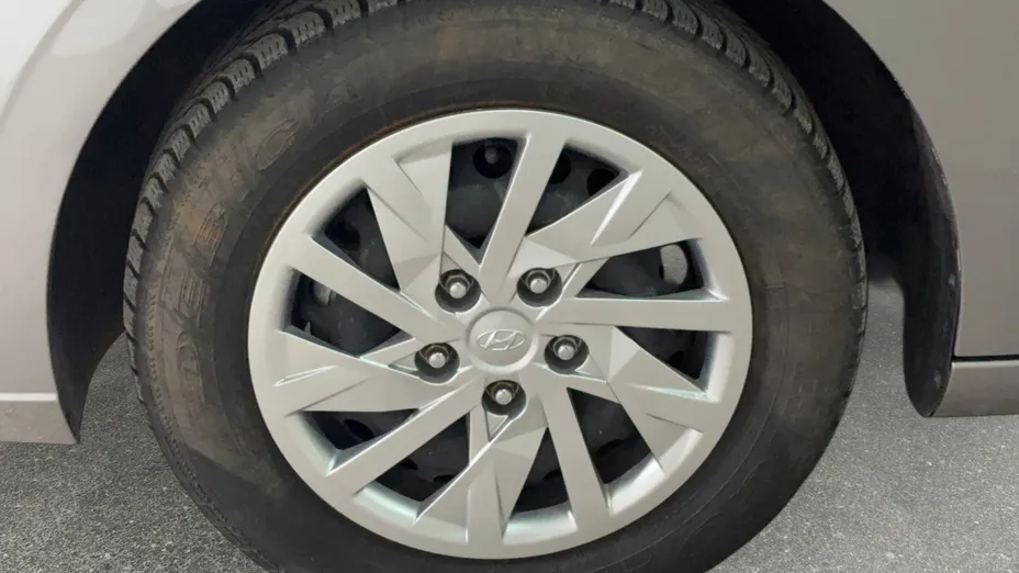 HYUNDAI Elantra Elantra 1.6 Modern