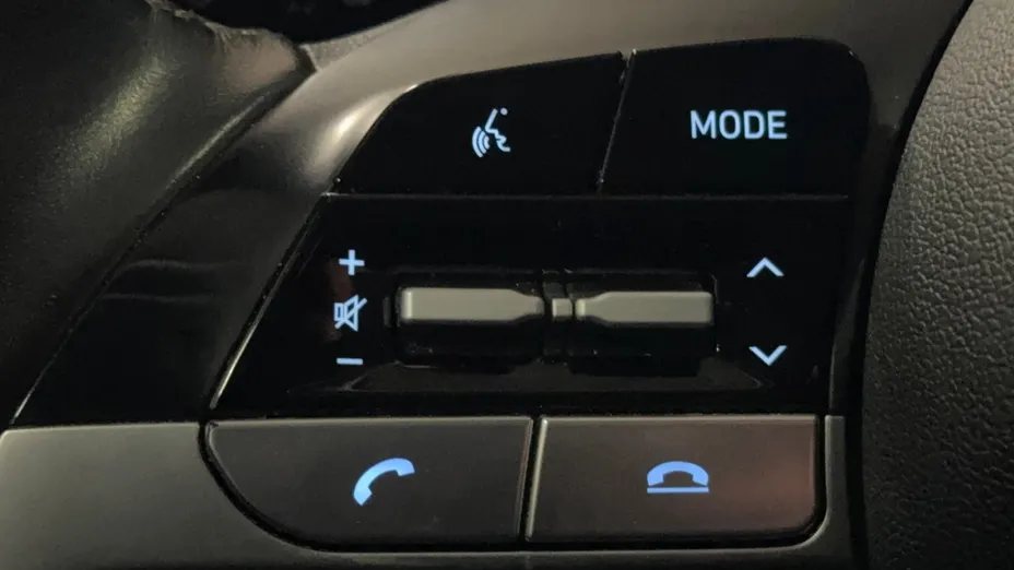 HYUNDAI Elantra Elantra 1.6 Modern