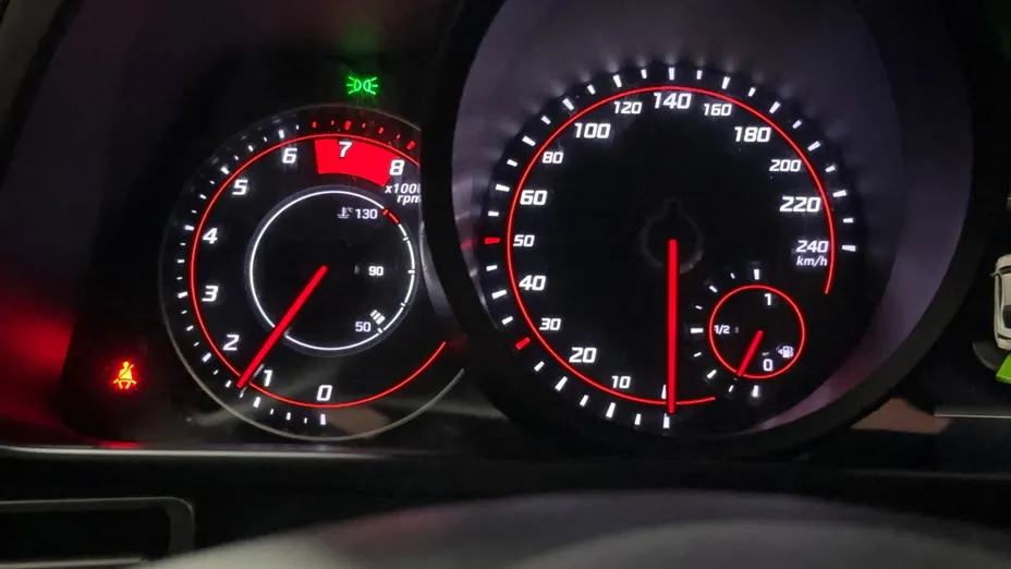 HYUNDAI Elantra Elantra 1.6 Modern