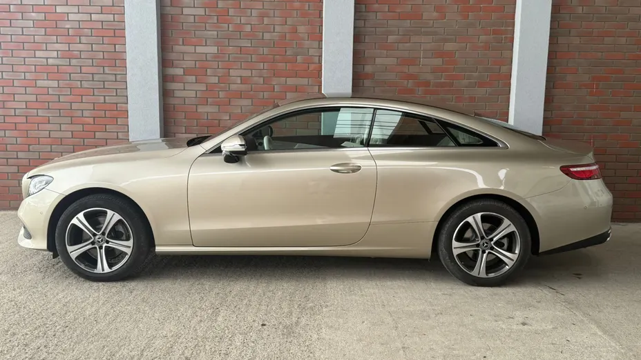 MERCEDES-BENZ E Klasa E 220 d Coupe 4-Matic 9G-TRONIC