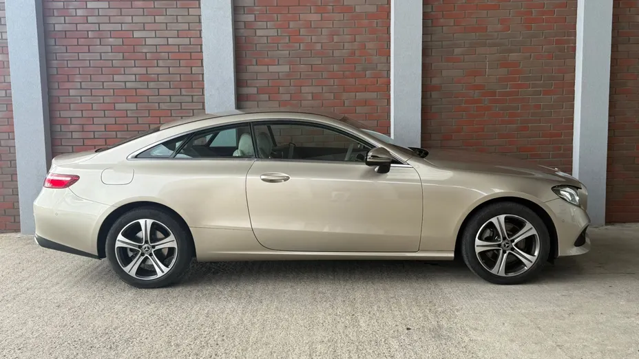 MERCEDES-BENZ E Klasa E 220 d Coupe 4-Matic 9G-TRONIC