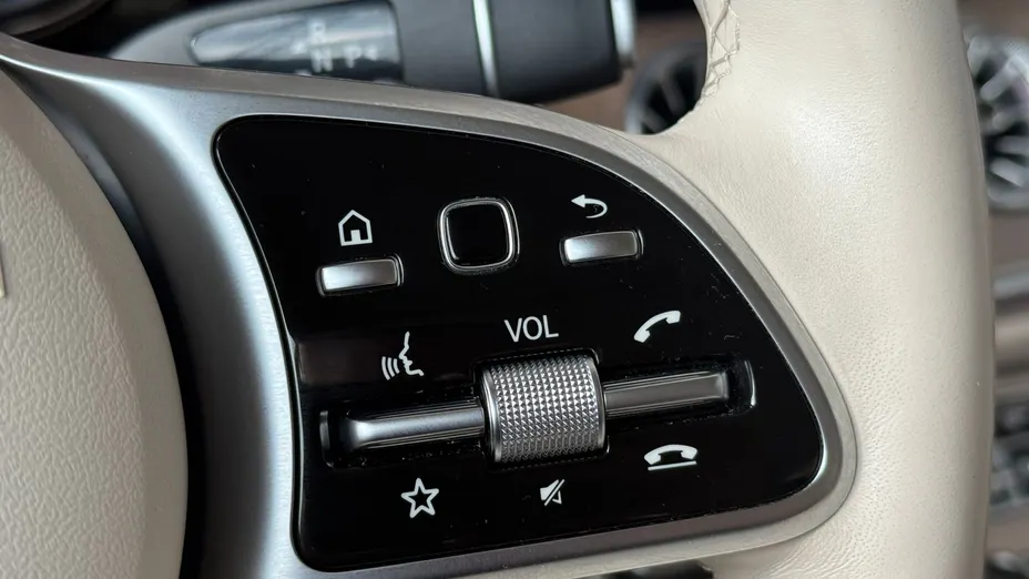 MERCEDES-BENZ E Klasa E 220 d Coupe 4-Matic 9G-TRONIC