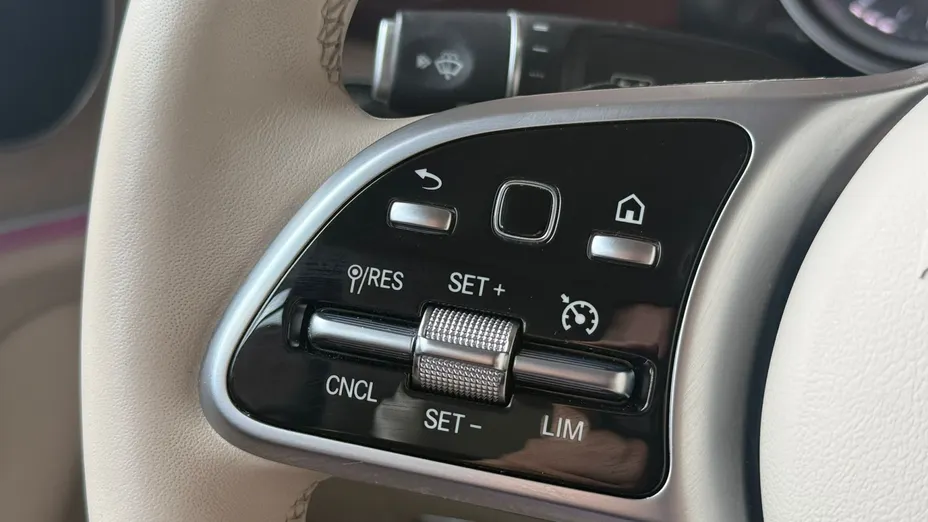 MERCEDES-BENZ E Klasa E 220 d Coupe 4-Matic 9G-TRONIC